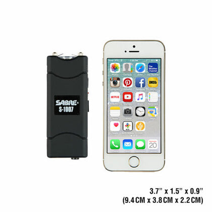 SABRE 2-IN-1 STUN GUN WITH FLASHLIGHT & BELT HOLSTER, 2.762 MICROCOULOMBS (?C) CHARGE, 120 LUMENS - Image 1
