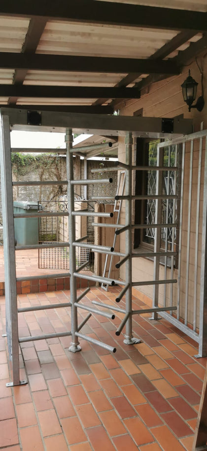 Sabre Bi-Directional double Galvanized Palisade Turnstile